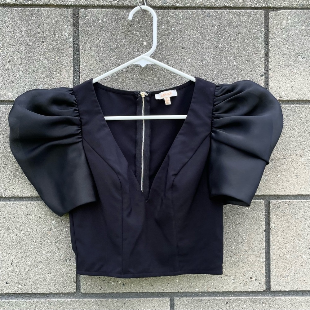 A. Peach Puff Short Sleeve Crop Top